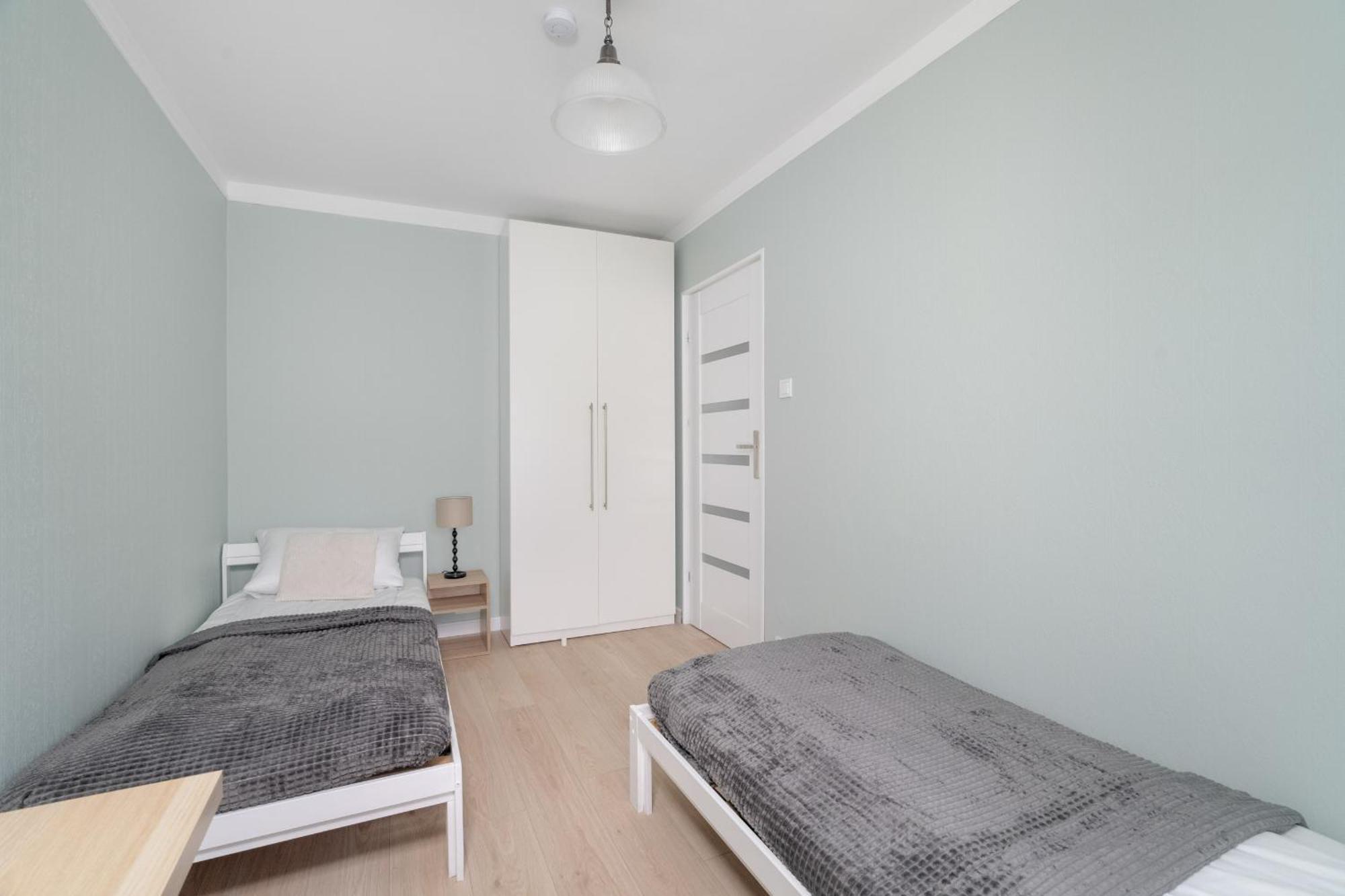 Bukowska Elegancki Z 1 Sypialnia I Biurkiem By Renters * Poznań