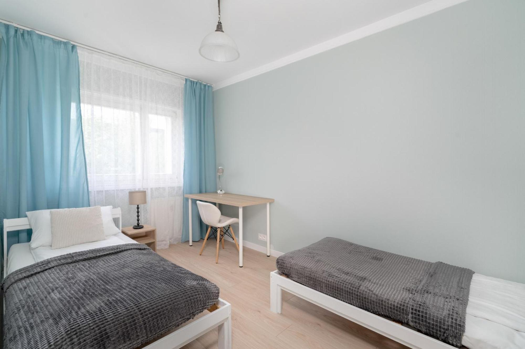 Apartament Bukowska Elegancki Z 1 Sypialnia I Biurkiem By Renters